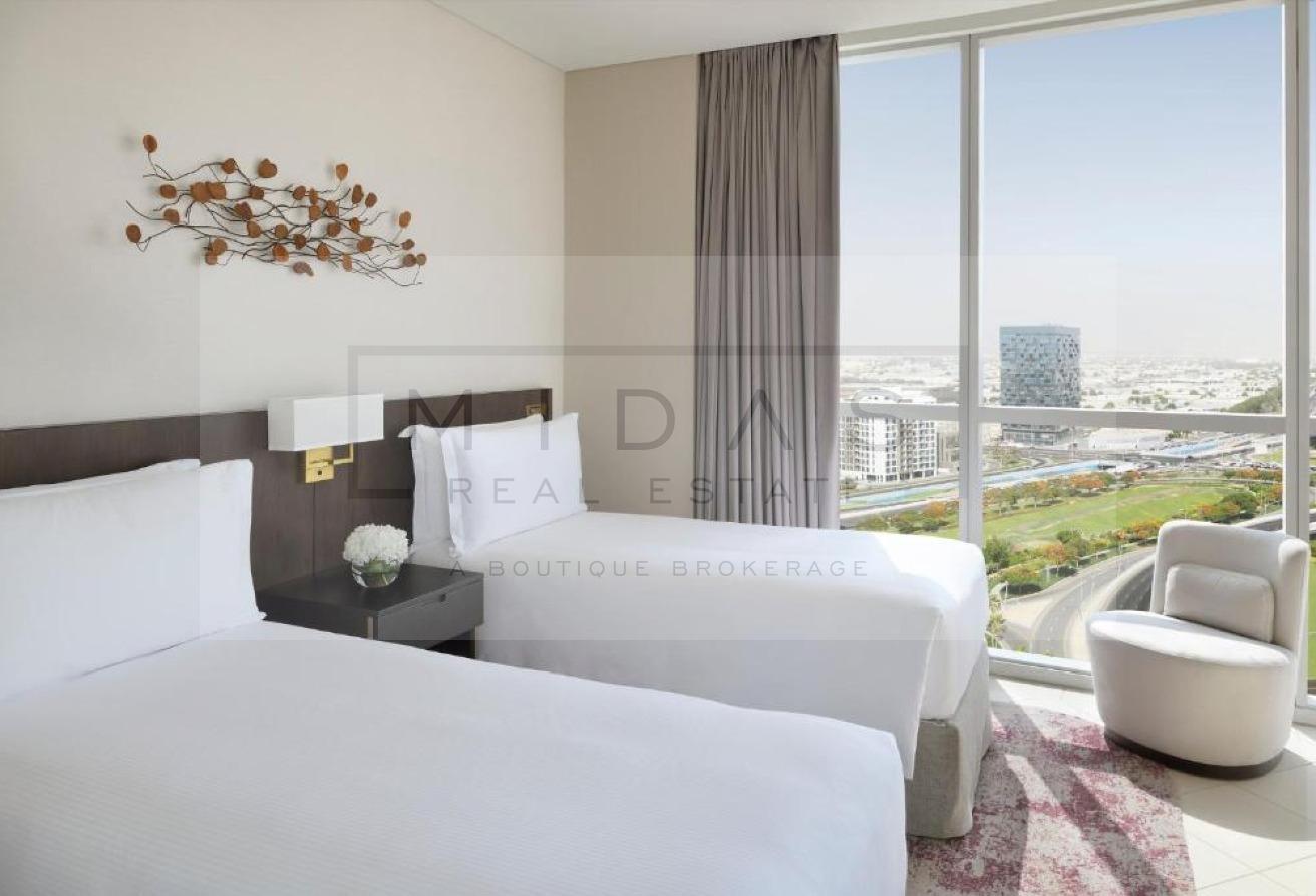 Balcony I City View I Modern I Spacious photo 6