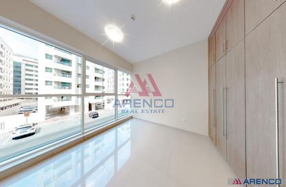 Apartment - 2 - 3 for rent in Golden Sands 14 - Al Mankhool - Bur Dubai - Dubai
