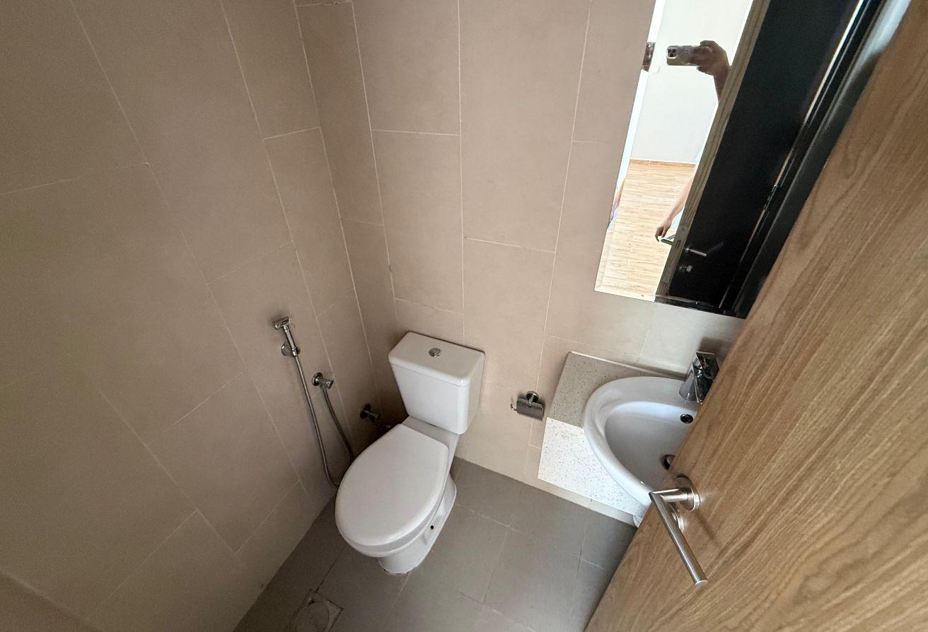 LUXURY 1BHK : RENT 60K : GYM : POOL : PARKING photo 4