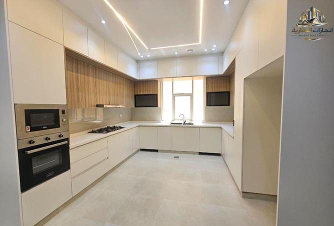 72720194 - Property Image 3