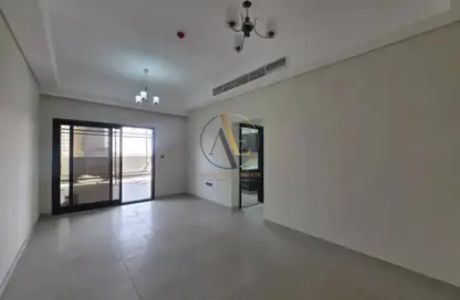 شقة - غرفة نوم - 2 حمامات للبيع في برج جرين ليك 2 - أبراج البحيرات الصافية - مدينة الإمارات - عجمان