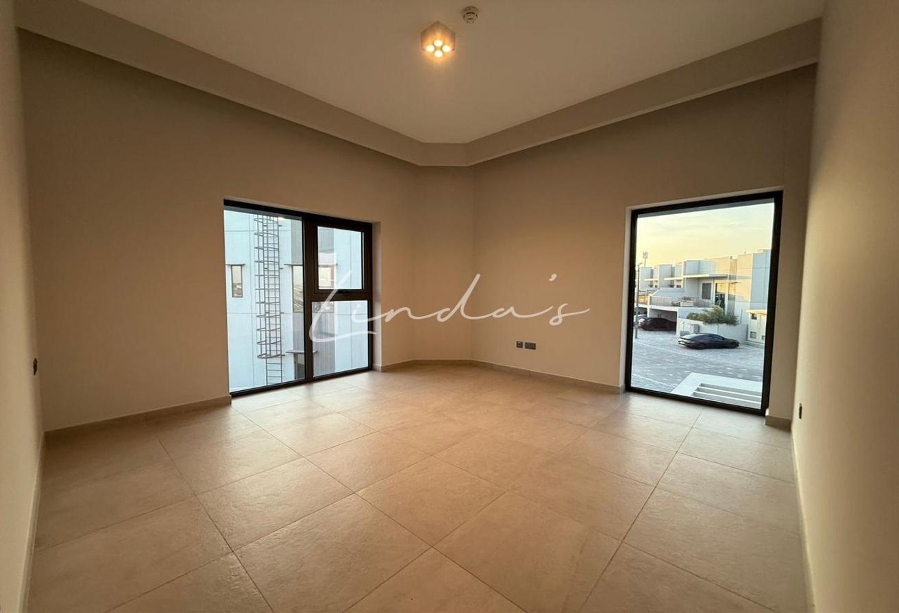 Back to Back | Prime location | Negotiable photo 20