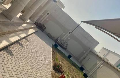 Villa - 4 Bedrooms - 6 Bathrooms for rent in Al Falaj - Al Riqqa - Sharjah