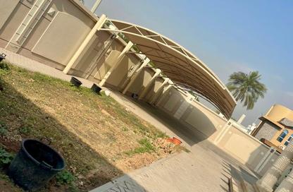Villa - 4 Bedrooms - 6 Bathrooms for rent in Al Falaj - Al Riqqa - Sharjah