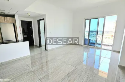 شقة - غرفة نوم - 1 حمام للايجار في ماريا تاور - الفرجان - دبي