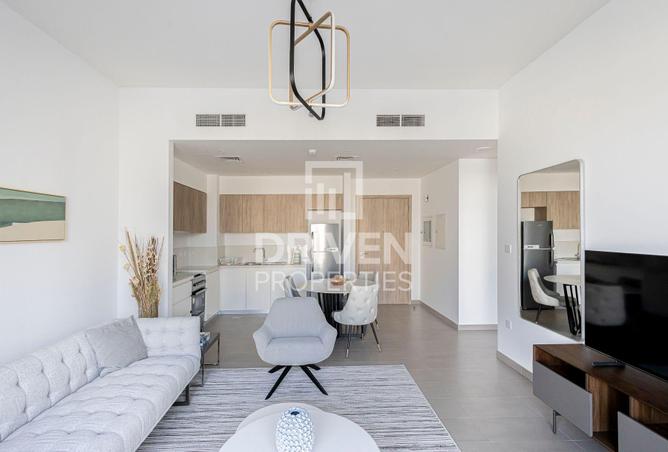 Fully Furnished w/ Amazing Skyline Views