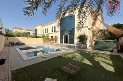 Villa - 5 Bedrooms - 6 Bathrooms for rent in Jumeirah 1 Villas - Jumeirah 1 - Jumeirah - Dubai