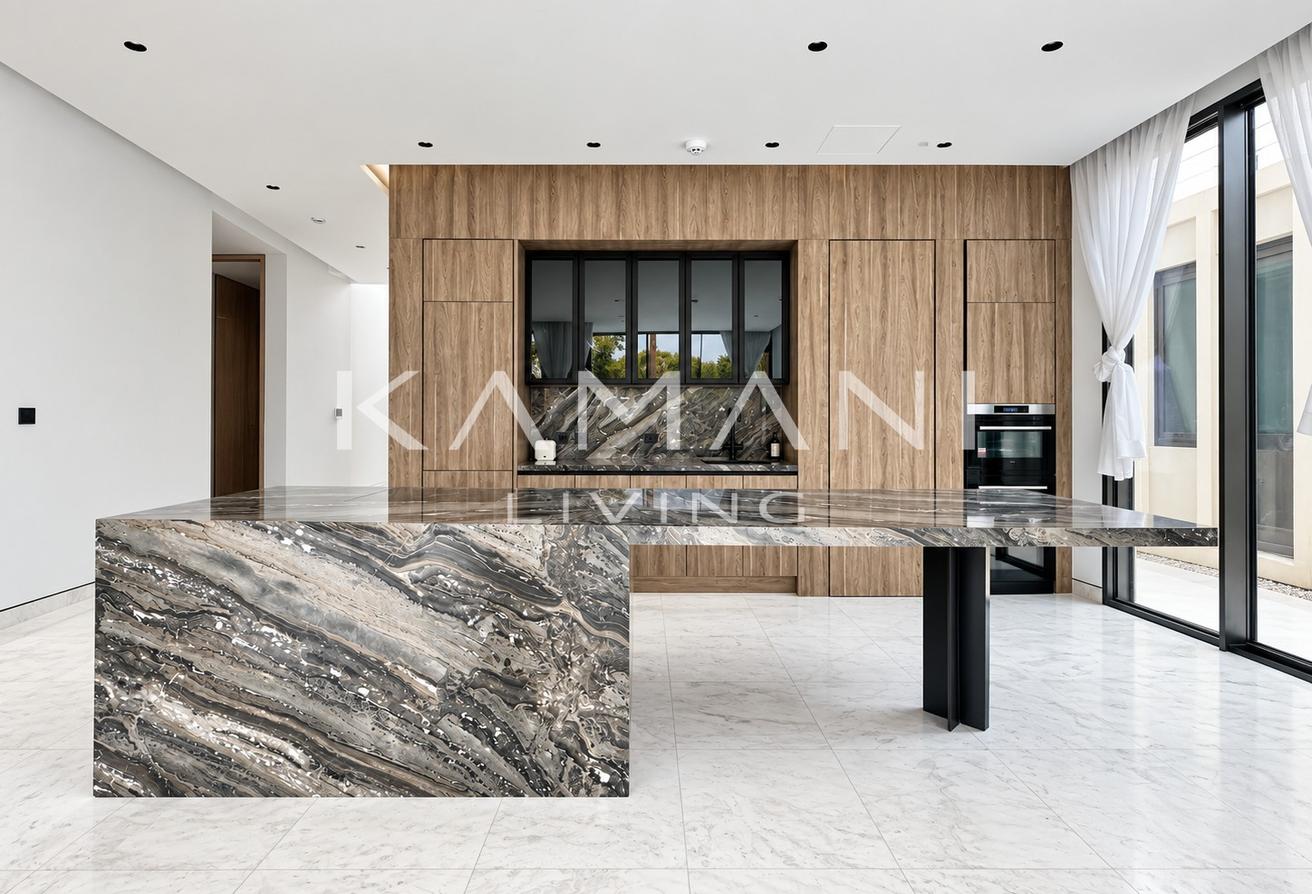 Vacant Now | Pool & Park View | Upgraded photo 7