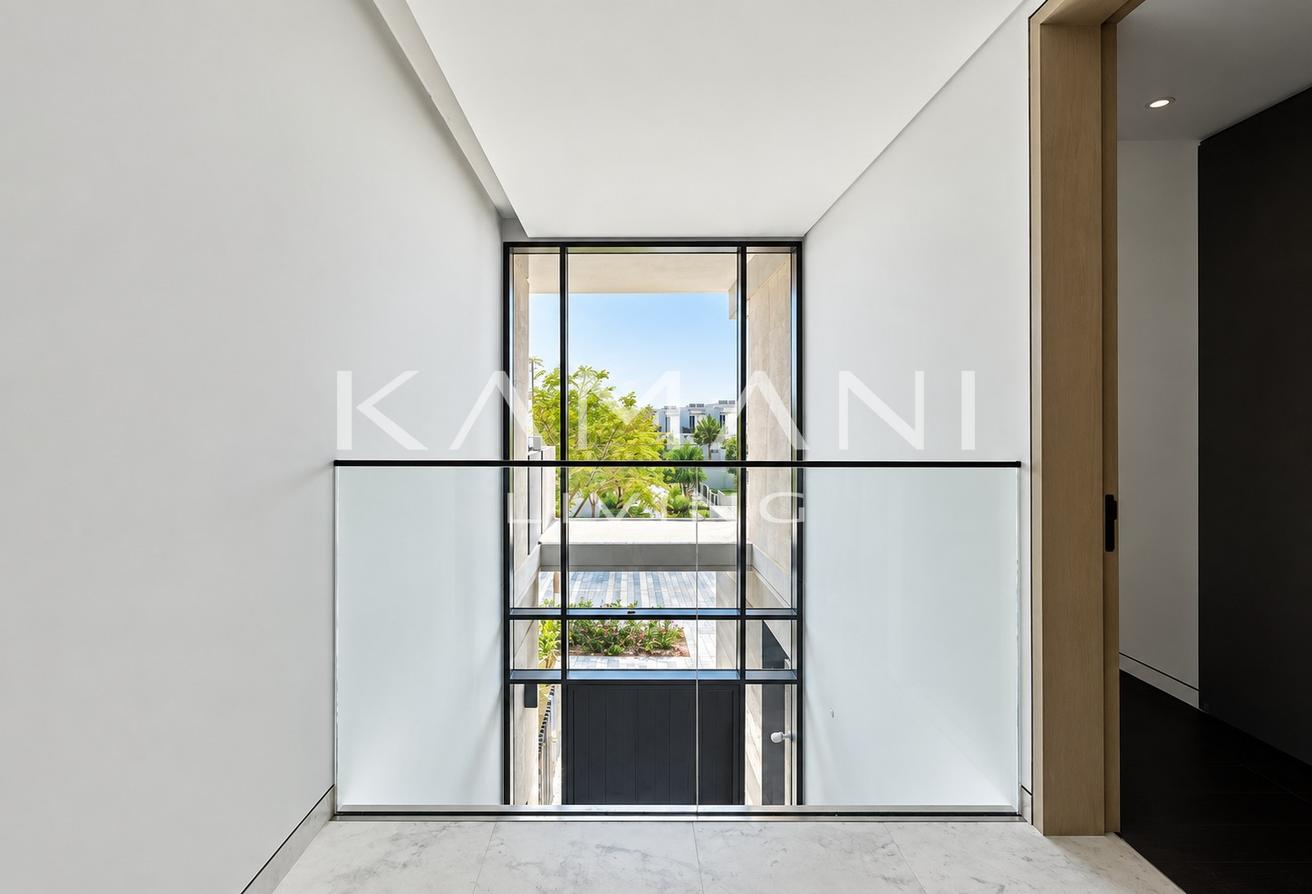 Vacant Now | Pool & Park View | Upgraded photo 8