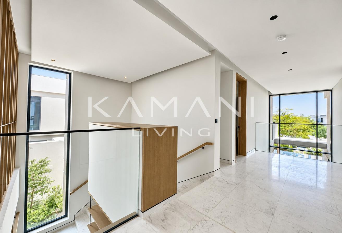 Vacant Now | Pool & Park View | Upgraded photo 9