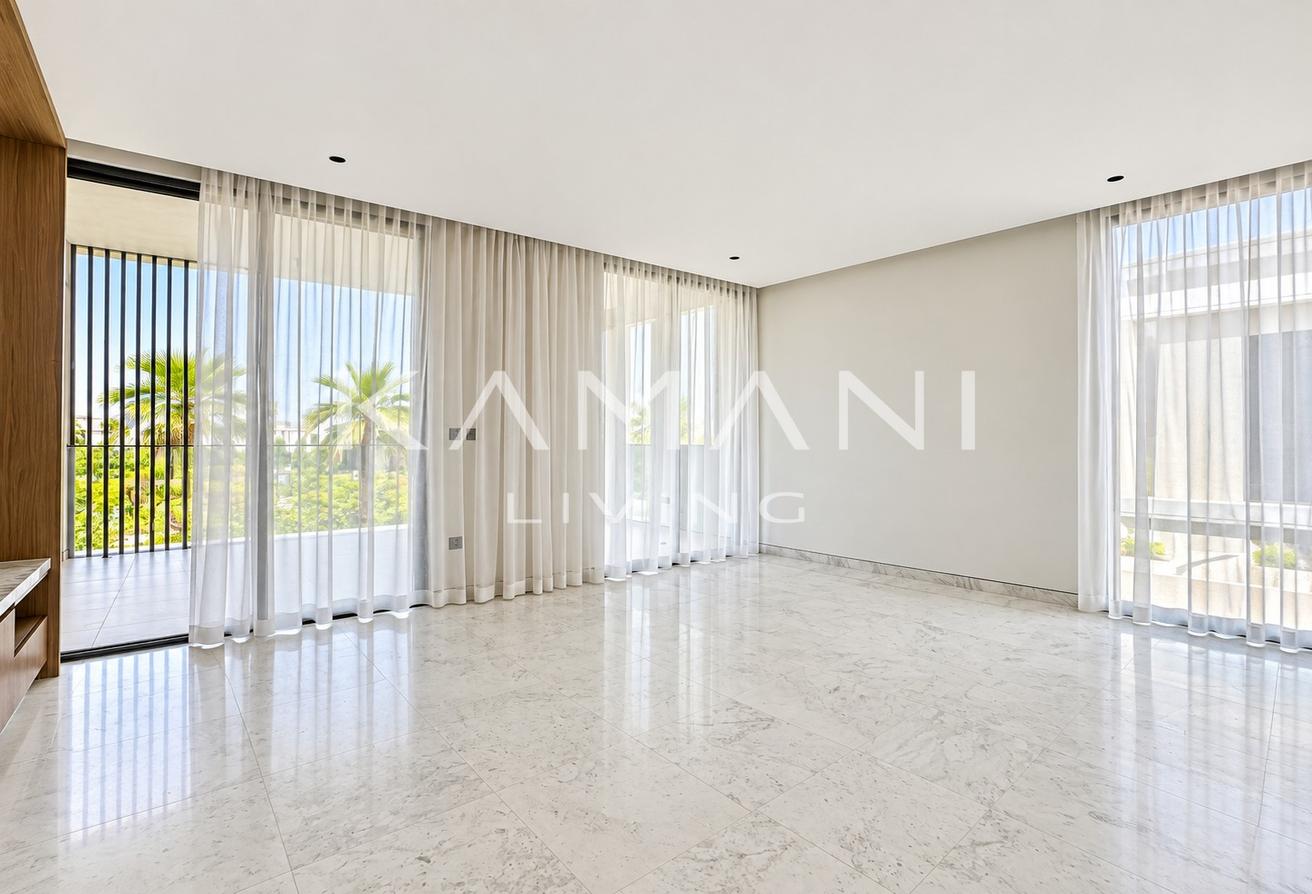 Vacant Now | Pool & Park View | Upgraded photo 11