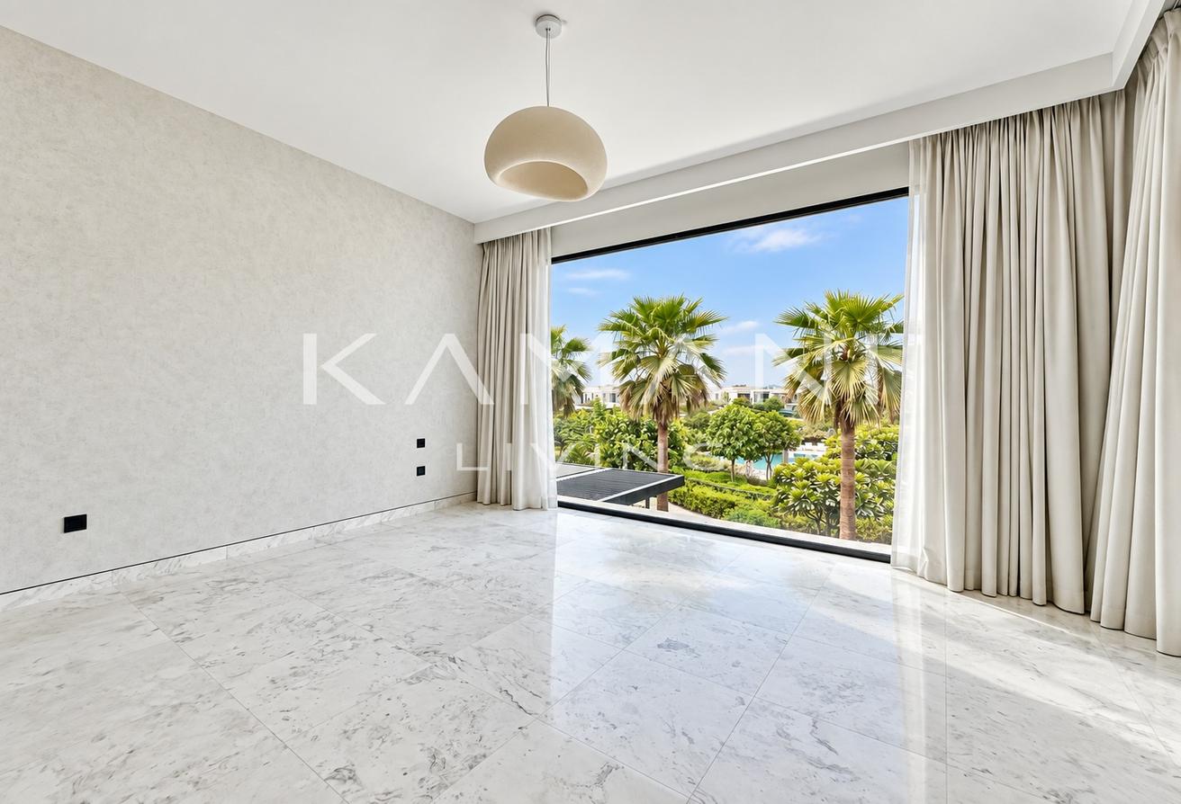 Vacant Now | Pool & Park View | Upgraded photo 14