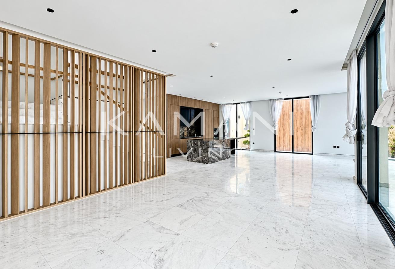 Vacant Now | Pool & Park View | Upgraded photo 12