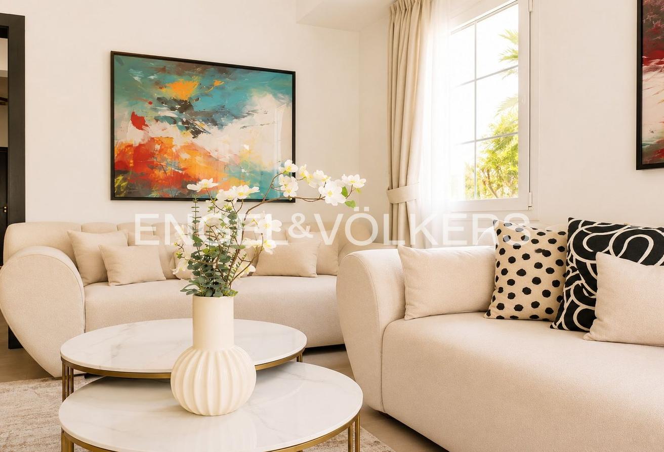 Fully Upgraded | Furnished | Quiet | Vacant photo 6