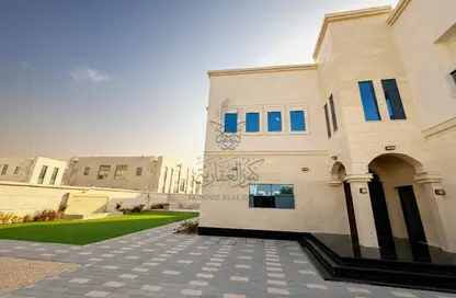 فيلا - 5 غرف نوم - 7 حمامات للبيع في حوشي 2 - حوشي - البادي - الشارقة