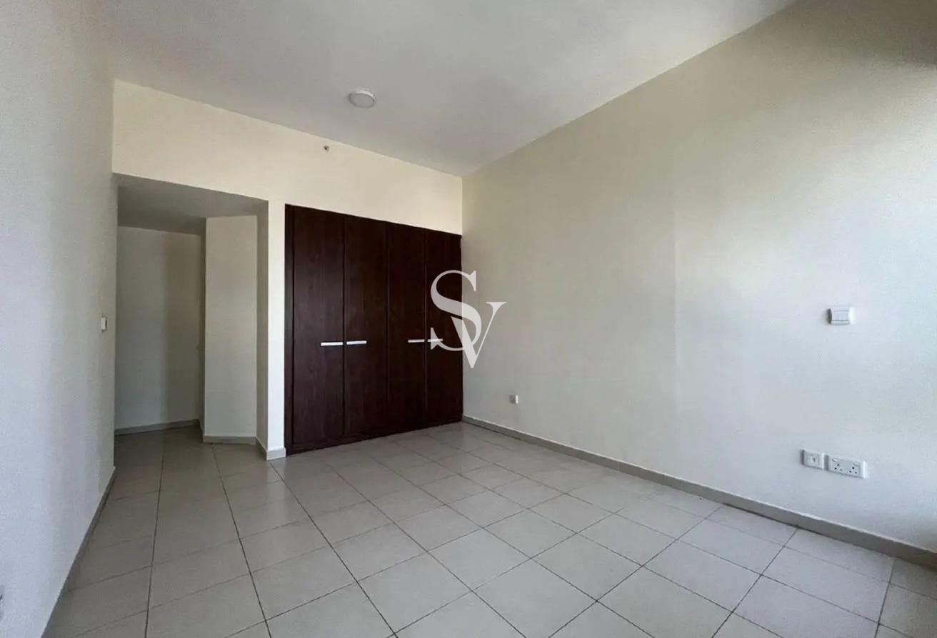 SZR VIEW | READY TO MOVE | NEXT TO METRO photo 9