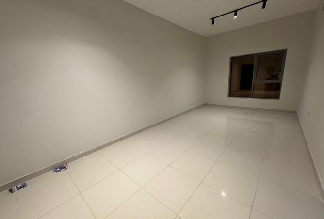 75033225 - Property Image 2