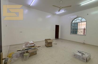Villa - 3 - 5 for rent in Al Raqaib 1 - Al Raqaib - Ajman