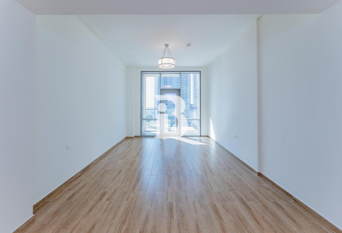 VACANT | PRIME LOCATION | HIGH FLOOR photo 9