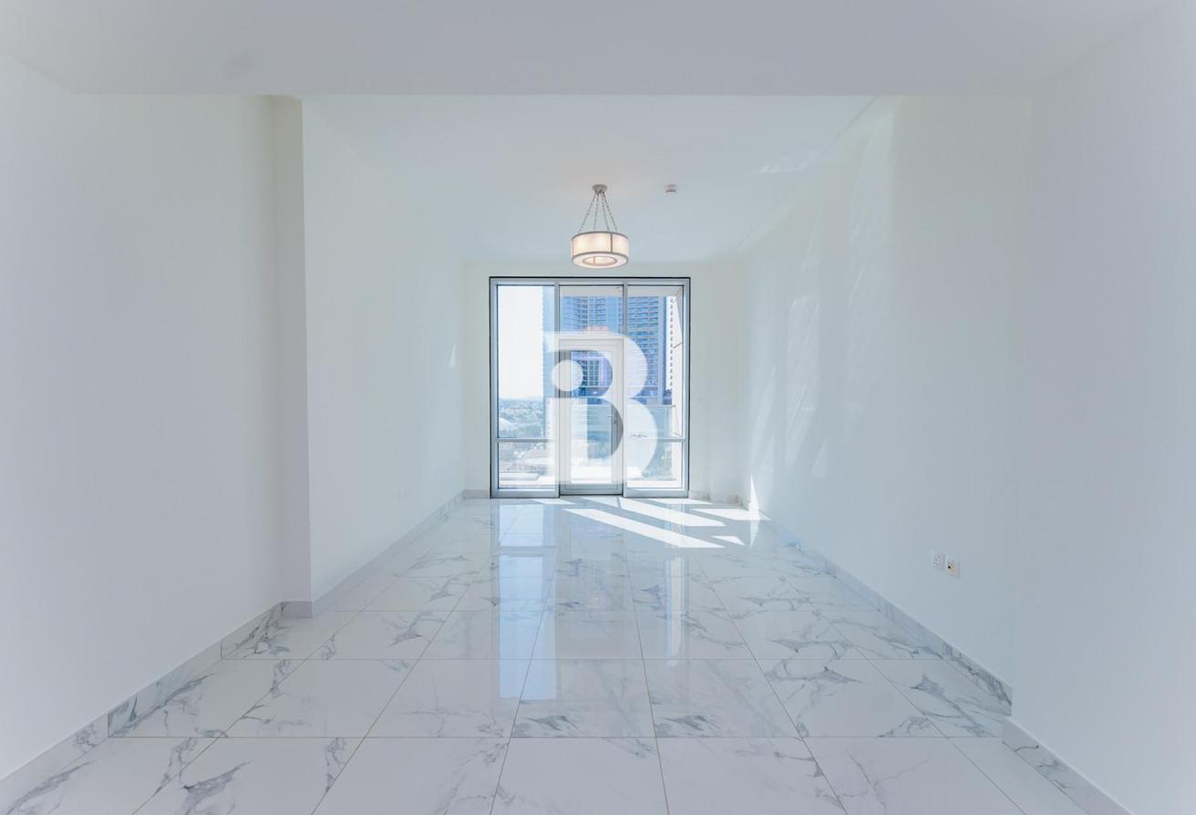 VACANT | PRIME LOCATION | HIGH FLOOR photo 2