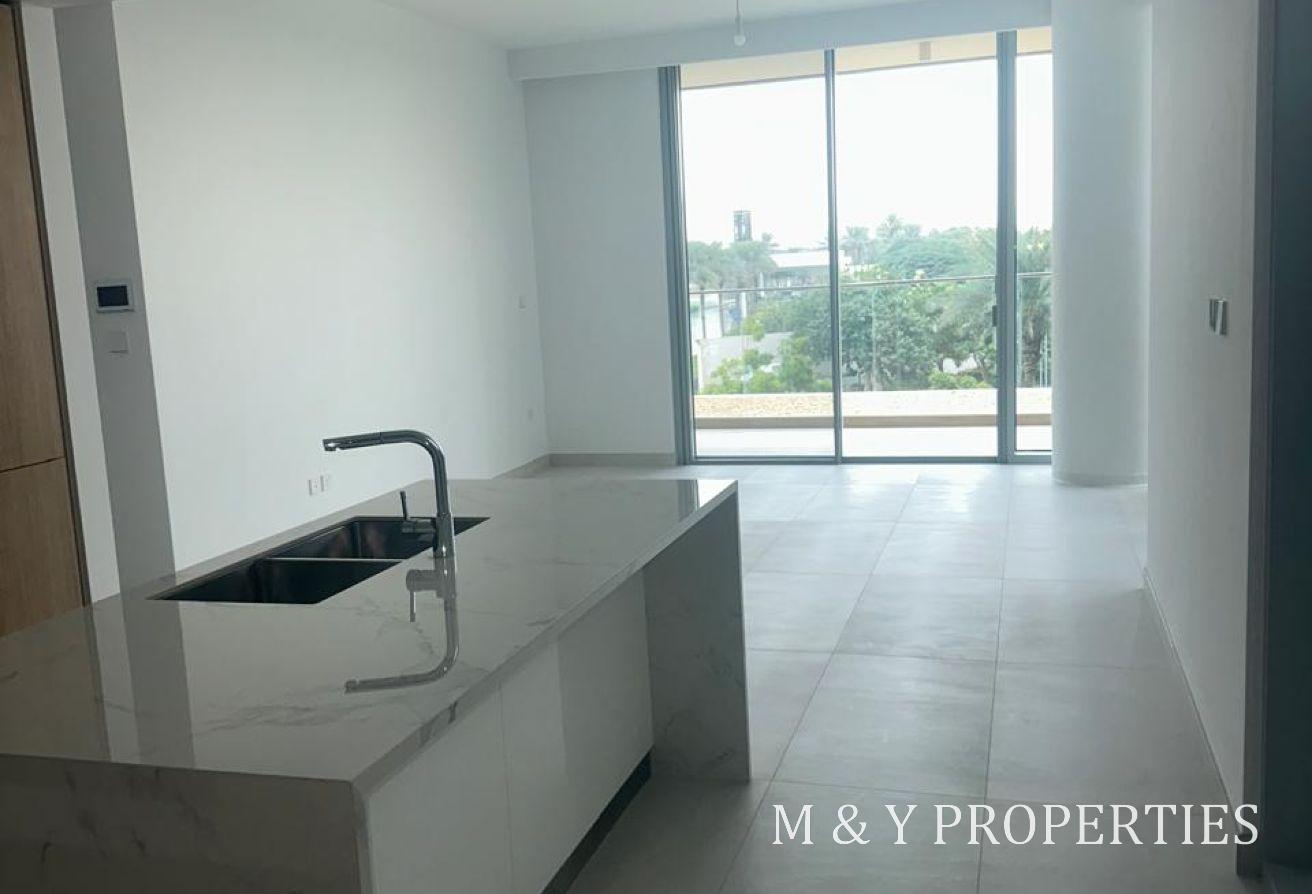 3 B/R plus Maid I Available now I Unfurnished photo 3
