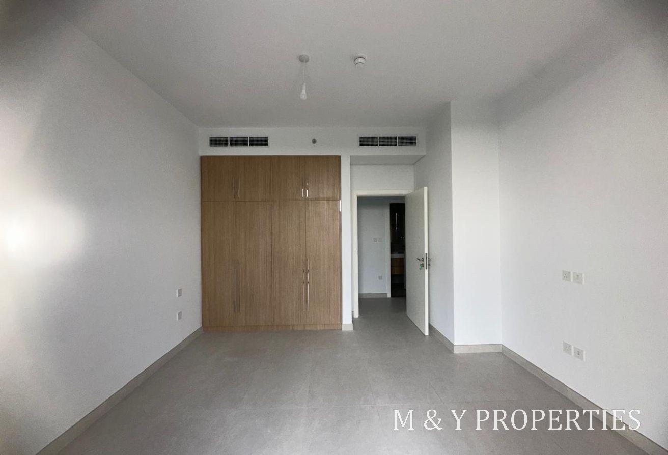 3 B/R plus Maid I Available now I Unfurnished photo 8