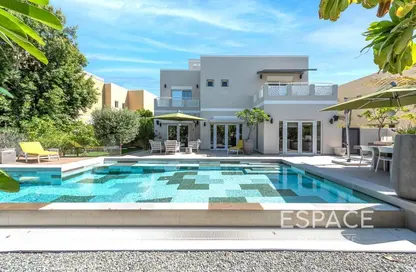 Villa - 5 Bedrooms - 5 Bathrooms for sale in Meadows 4 - Meadows - Dubai
