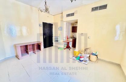 Apartment - Studio - 1 Bathroom for rent in Muwailih Building - Muwaileh - Sharjah