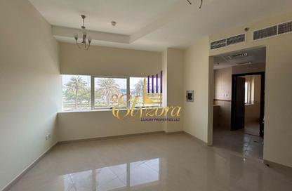 Apartment - Studio - 1 for rent in Infinity Building - Sheikh Zayed Road - Dubai Apartment - Studio - 1 for rent in Infinity Building - Sheikh Zayed Road - Dubai