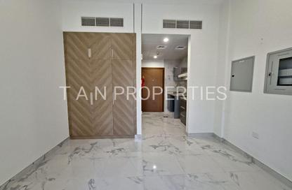 Apartment - Studio - 1 for rent in Harran Hamad Humaid Bin Humaidan Al Falasi Building - Al Karama - Bur Dubai - Dubai