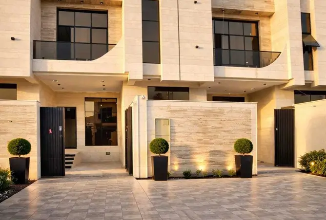 156108100 - Property Image 2