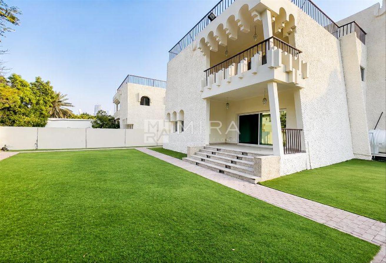 5BR Spacious Independent Villa | Negotiable photo 3