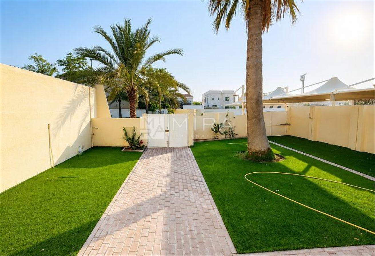 5BR Spacious Independent Villa | Negotiable photo 4