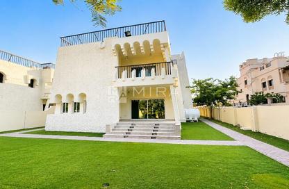 Villa - 5 - 7 for rent in Jumeirah 1 Villas - Jumeirah 1 - Jumeirah - Dubai