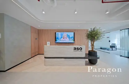 مكتب - غرفة نوم - 2 حمامات للايجار في صبحة زفير - الخليج التجاري - دبي