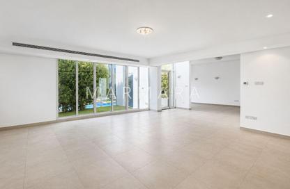 Villa - 4 Bedrooms - 5 Bathrooms for rent in Jumeirah 1 Villas - Jumeirah 1 - Jumeirah - Dubai Villa - 4 Bedrooms - 5 Bathrooms for rent in Jumeirah 1 Villas - Jumeirah 1 - Jumeirah - Dubai