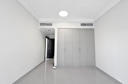 Apartment - 1 Bedroom - 2 Bathrooms for rent in Al Tay commercial - Al Tai - Sharjah