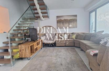 Apartment - 3 Bedrooms - 3 Bathrooms for sale in Oasis 1 - Oasis Residences - Masdar City - Abu Dhabi