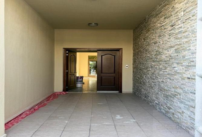 53573984 - Property Main Image