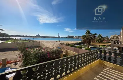 فيلا - 3 غرف نوم - 4 حمامات للايجار في تاون هاوسز قرية الحمرا - قرية الحمرا - رأس الخيمة