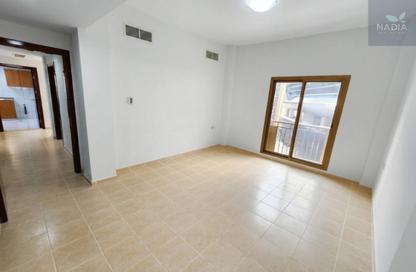 Apartment - 2 Bedrooms - 3 Bathrooms for rent in The Gardens Building 102 - The Gardens Buildings - The Gardens - Dubai