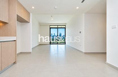 Apartment - 2 - 2 for sale in Golf Heights - The Views - Dubai