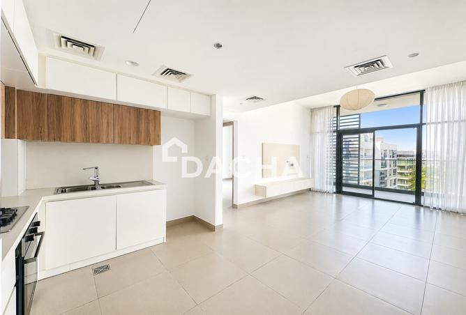 Mid Floor | Vacant | Great Location