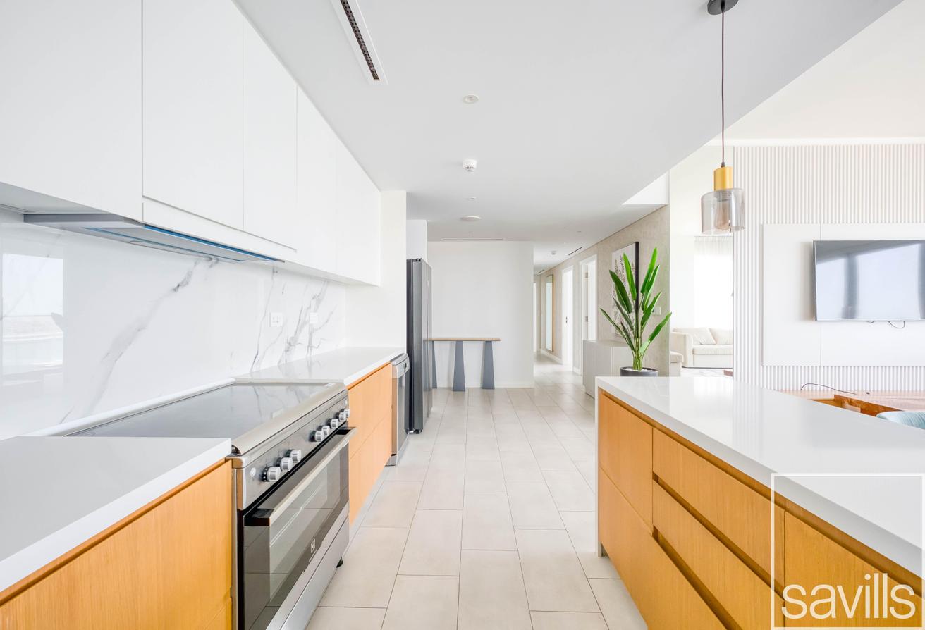 Sea View | Spacious Corner Unit | Prime Location photo 5