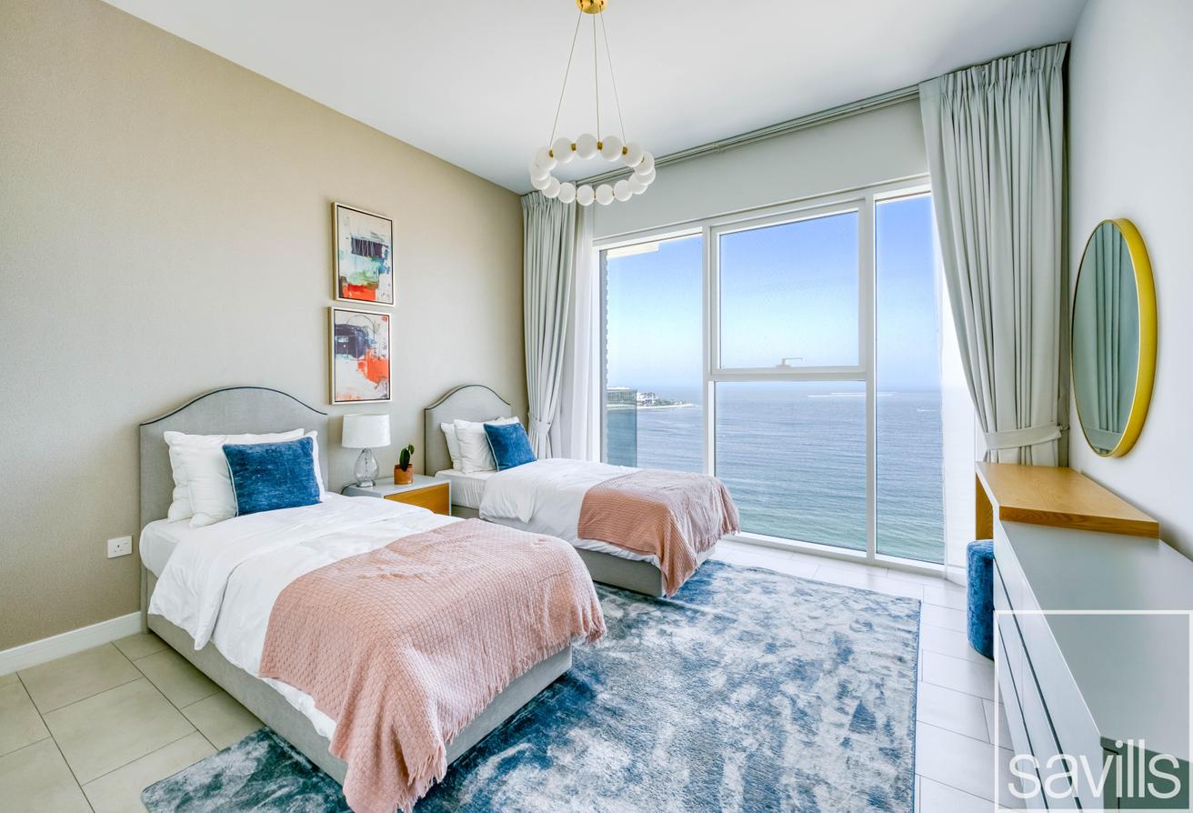 Sea View | Spacious Corner Unit | Prime Location photo 9