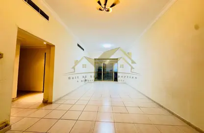 Apartment - 2 Bedrooms - 3 Bathrooms for rent in Al Raffa - Bur Dubai - Dubai