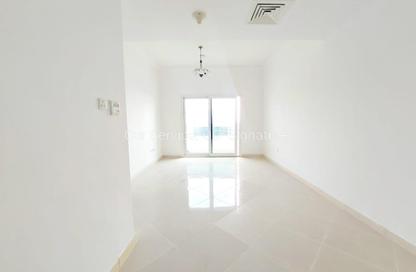 Apartment - 1 Bedroom - 2 Bathrooms for rent in New Al Taawun Road - Al Taawun - Sharjah