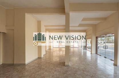 Shop - Studio - 2 Bathrooms for rent in Jamal Abdul Nasser Street - Al Majaz - Sharjah