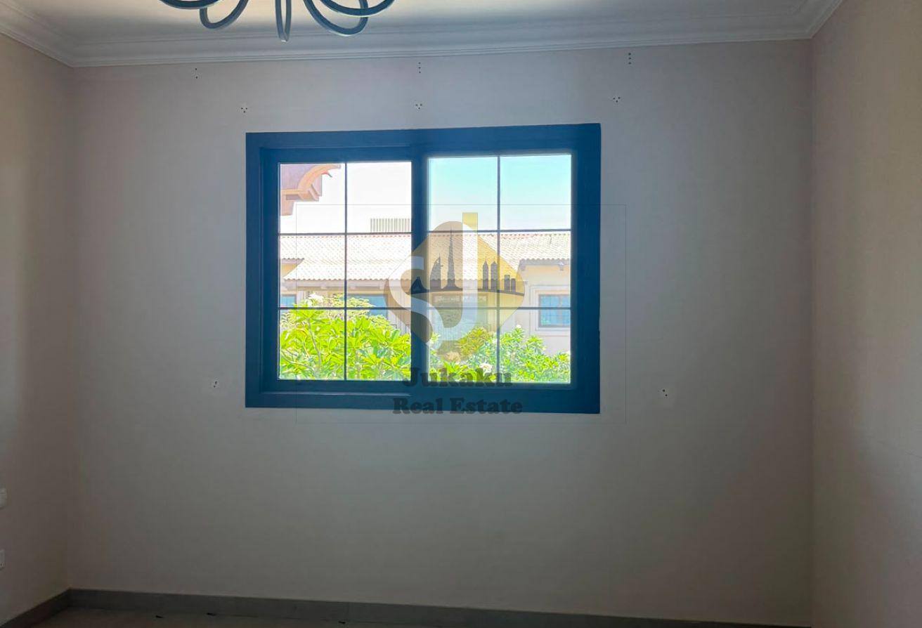 Elegant 1BR|Spacious|Prime Community | Road facing photo 6
