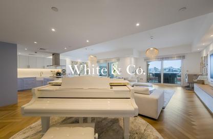 Apartment - 2 Bedrooms - 4 Bathrooms for sale in Marina Residences 3 - Marina Residences - Palm Jumeirah - Dubai